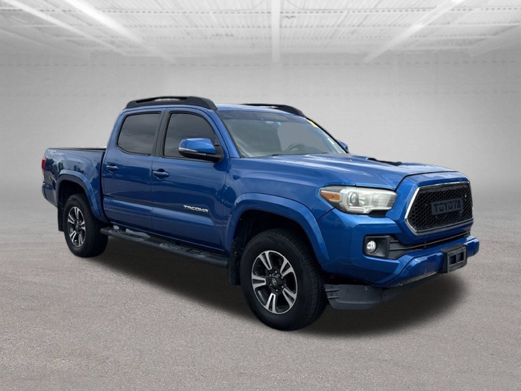 Used 2016 Toyota Tacoma TRD Sport w/ Towing Package RWD image 2