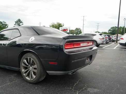 Used 2014 Dodge Challenger SRT8 Core RWD image 21