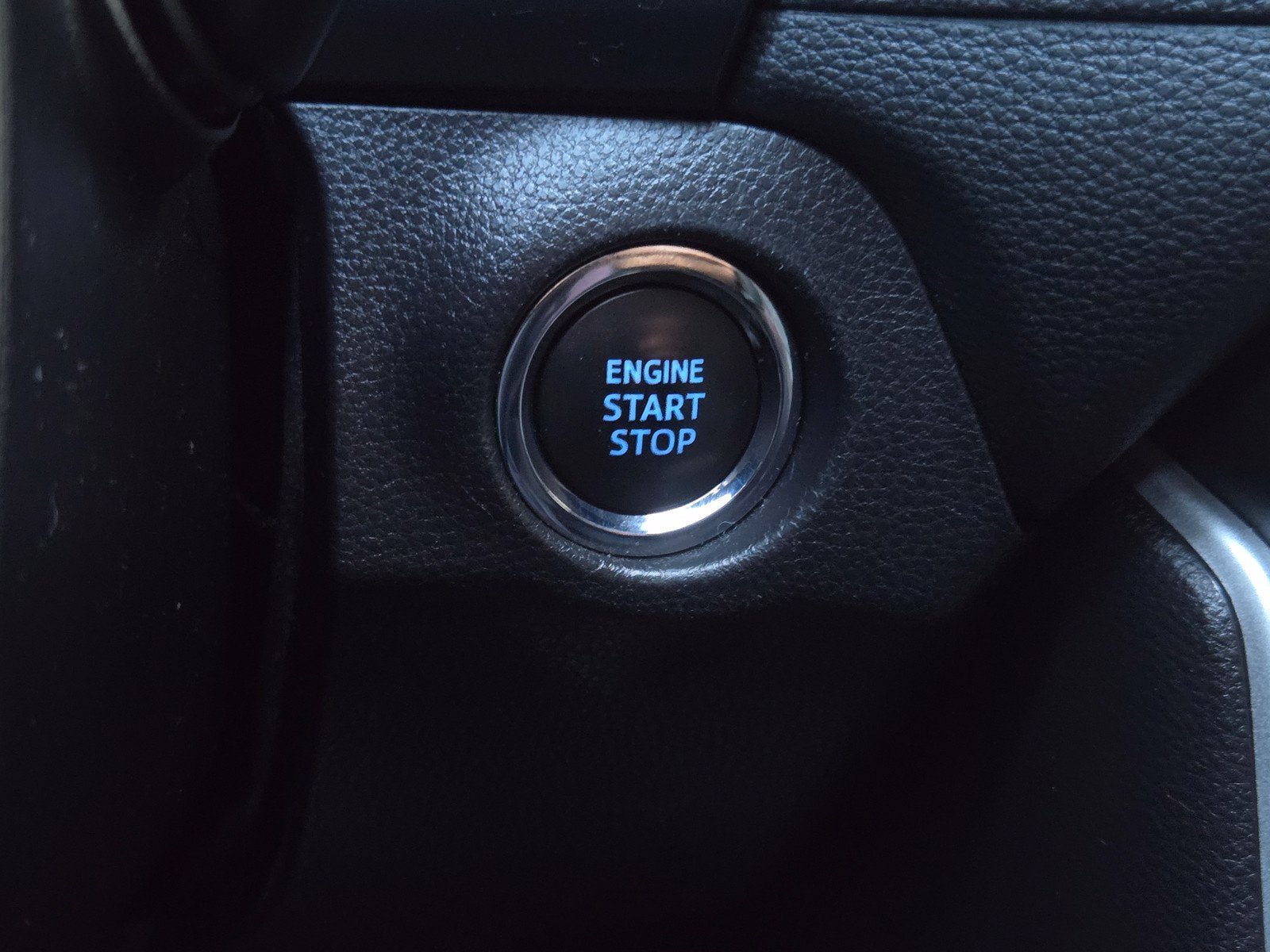 Certified 2021 Toyota RAV4 XLE Premium FWD image 21