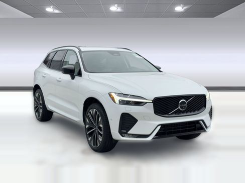 New 2026 Volvo XC60 B5 Ultra w/ Protection Package Premier image 7