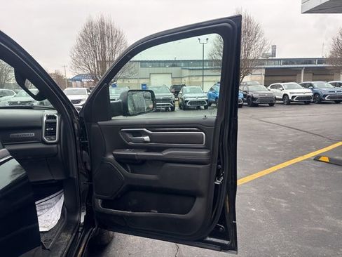 Used 2024 RAM 1500 Big Horn AWD/4WD image 35