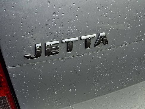 Used 2004 Volkswagen Jetta GLS FWD image 36