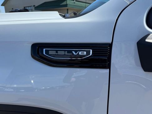 Used 2022 GMC Sierra 1500 Elevation w/ LPO, Elevation Black Package AWD/4WD image 31