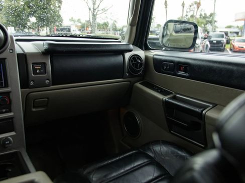 Used 2003 HUMMER H2 w/ Preferred Equipment Group AWD/4WD image 33