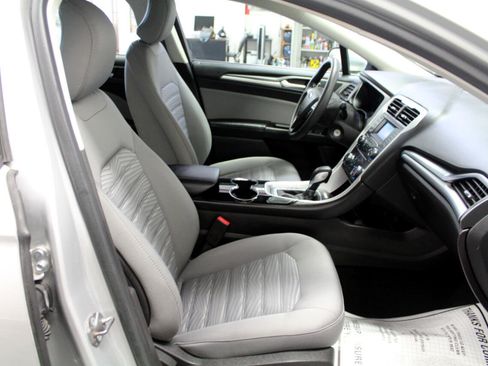 Used 2016 Ford Fusion S image 21
