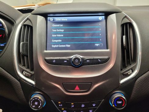 Used 2018 Chevrolet Cruze LT image 25