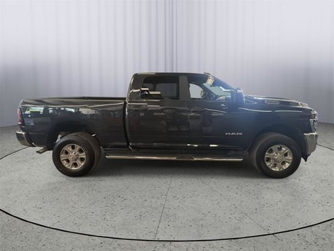 Used 2026 RAM 2500 Big Horn AWD/4WD image 6
