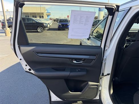 Used 2025 Honda CR-V Sport image 11