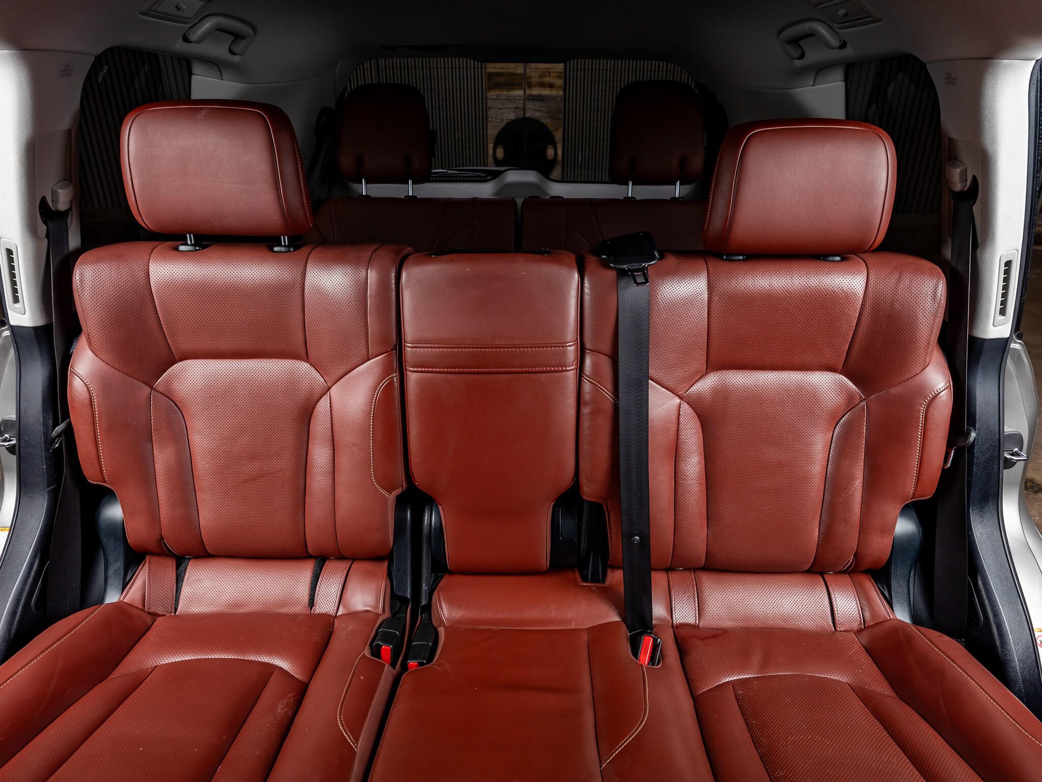 Used 2017 Lexus LX 570 4WD image 35