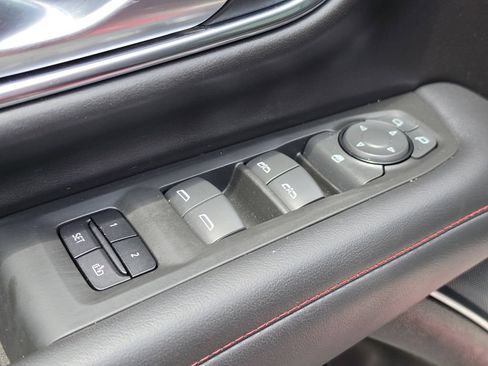 Used 2022 Chevrolet Tahoe RST AWD/4WD image 19
