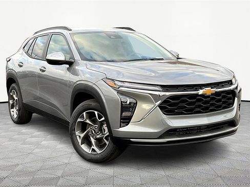 New 2026 Chevrolet Trax LT image 2