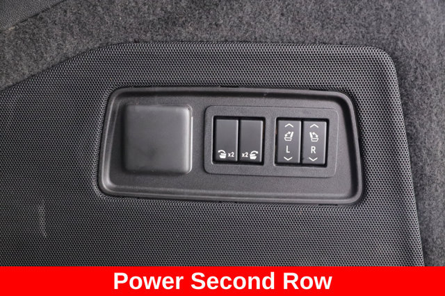 Used 2022 Cadillac Escalade Luxury w/ LPO, Floor Liner Package AWD/4WD image 32