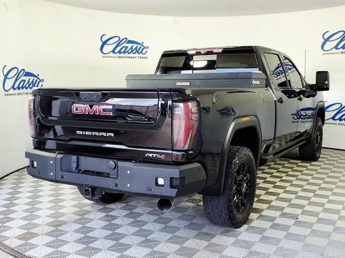 Used 2024 GMC Sierra 2500 AT4 w/ AT4 Premium Plus Package AWD/4WD image 7
