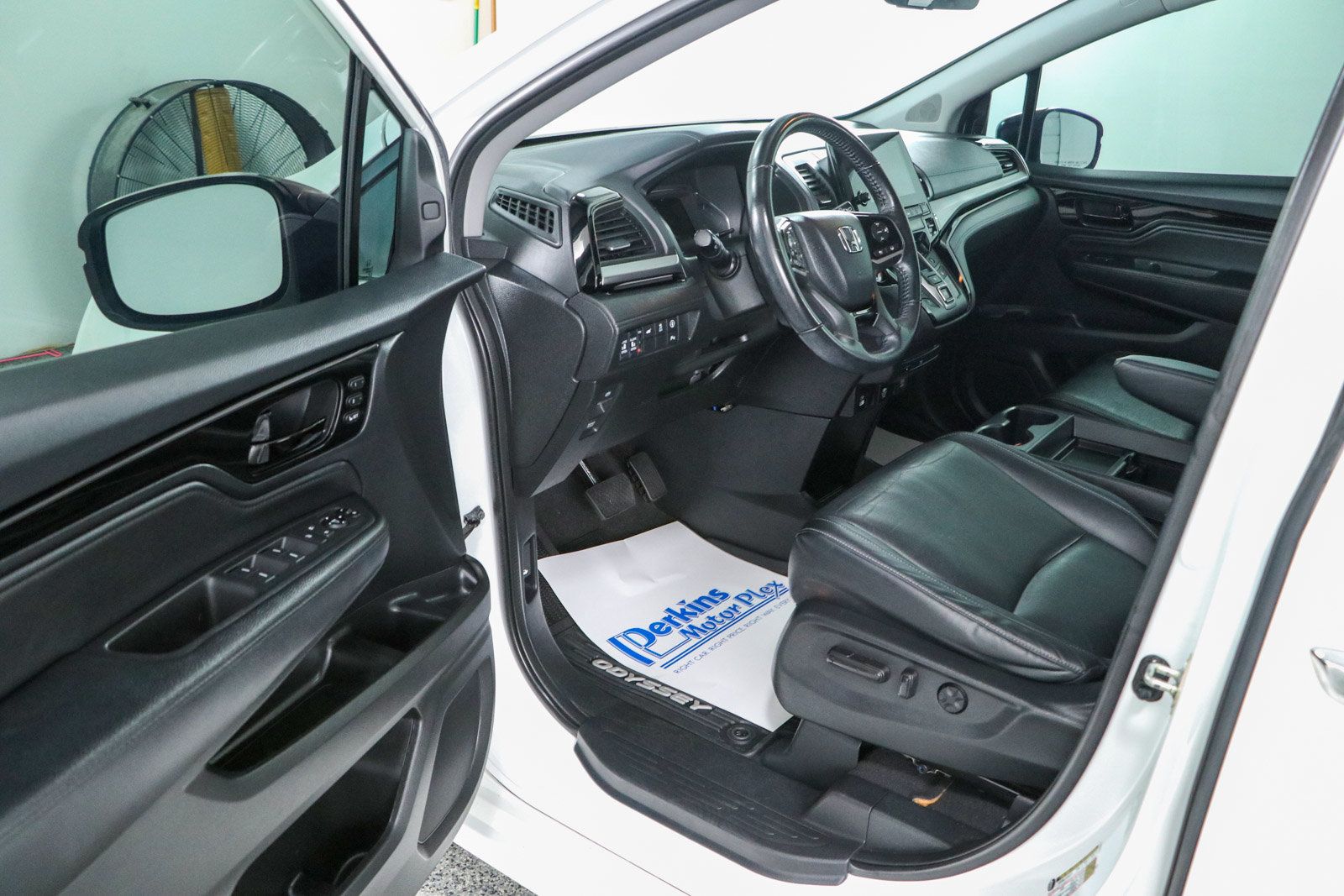 Used 2021 Honda Odyssey Touring image 3