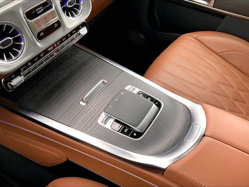 Certified 2025 Mercedes-Benz G 63 AMG 4MATIC image 17