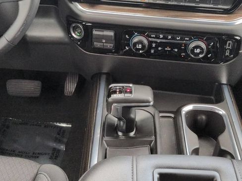 Used 2022 Chevrolet Silverado 1500 RST w/ Convenience Package II RWD image 19