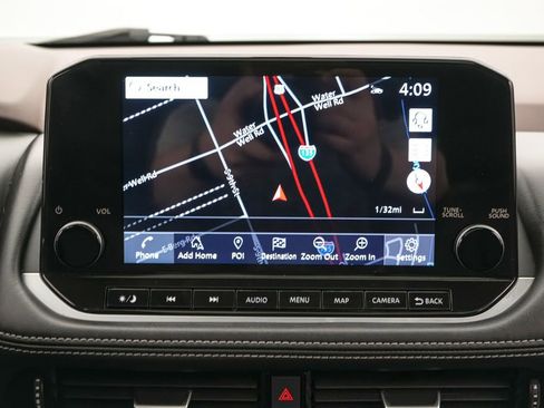 Used 2023 Nissan Rogue Platinum w/ Platinum Premium Package image 18