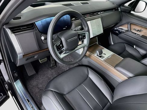 New 2026 Land Rover Range Rover Long Wheelbase SE AWD/4WD image 10