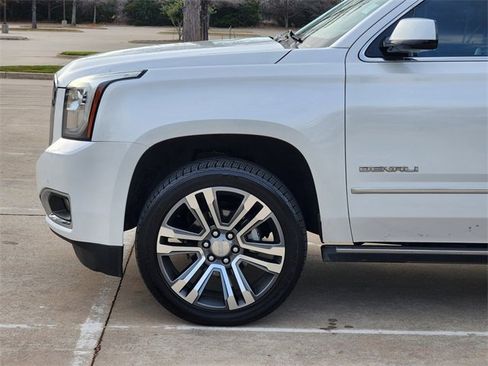 Used 2018 GMC Yukon Denali w/ Denali Ultimate Package image 8