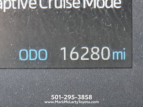Used 2025 Toyota Corolla LE FWD image 22