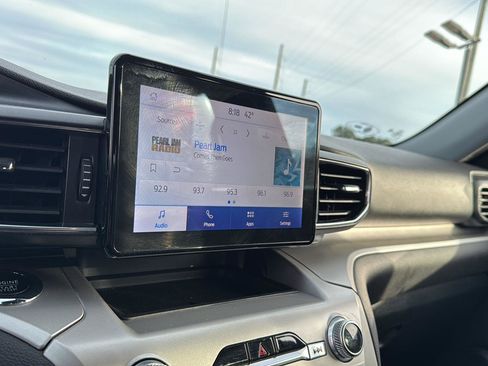 Used 2022 Ford Explorer XLT w/ Equipment Group 202A image 21