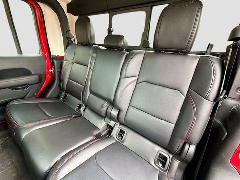 Used 2022 Jeep Gladiator Rubicon w/ LED Lighting Group AWD/4WD image 27