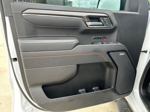 Used 2025 GMC Sierra 1500 AT4 w/ AT4 Premium Package AWD/4WD image 10