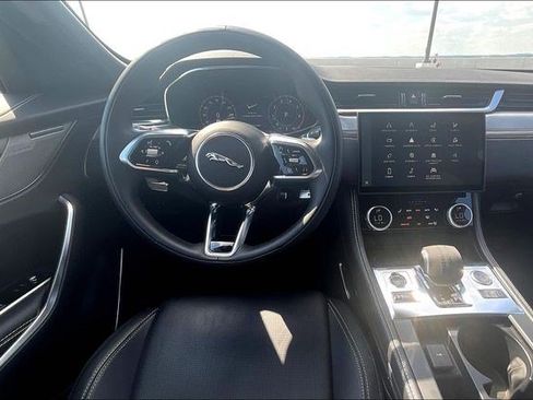 Used 2024 Jaguar F-PACE R-Dynamic S AWD/4WD image 5