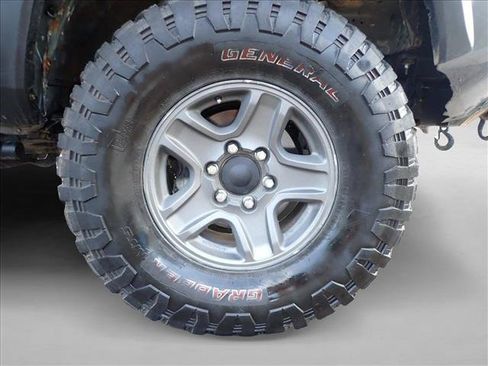 Used 2022 Toyota Tacoma TRD Off-Road w/ TRD Premium Off Road Package AWD/4WD image 7