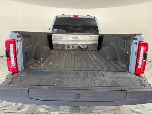 Used 2025 Ford F350 Lariat AWD/4WD image 28