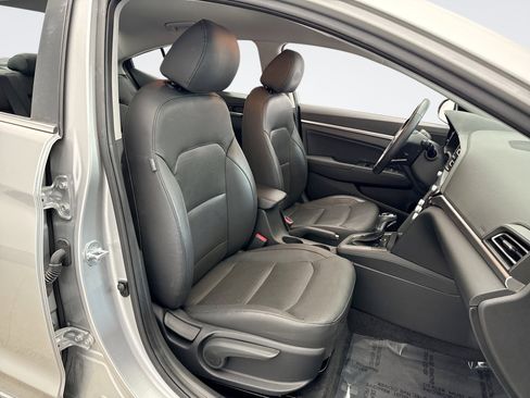 Used 2020 Hyundai Elantra Limited w/ Cargo Package (C1) image 16