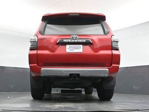 Used 2024 Toyota 4Runner TRD Off-Road Premium AWD/4WD image 33