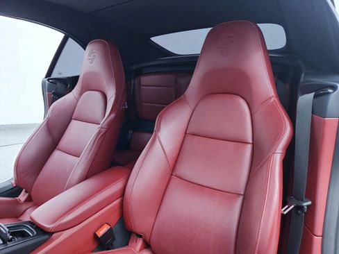 Used 2018 Porsche 911 Carrera 4 GTS image 25