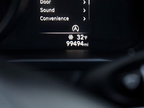 Used 2021 Hyundai Elantra SE image 32