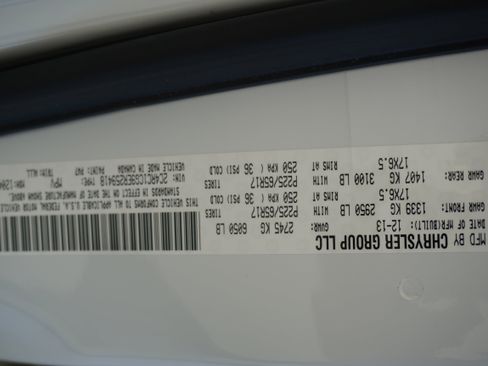 Used 2014 Chrysler Town & Country Touring-L w/ Driver Convenience Group image 34