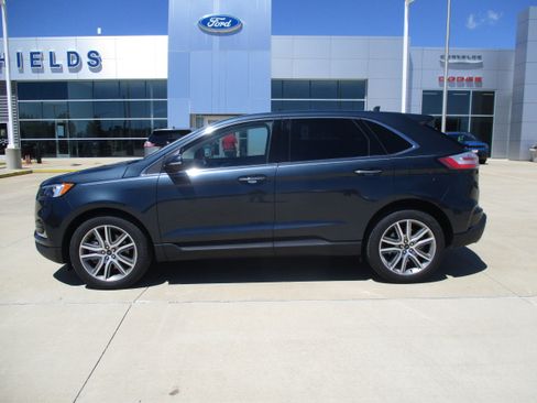 Used 2024 Ford Edge Titanium AWD/4WD image 3