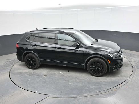Used 2022 Volkswagen Tiguan SE R-Line AWD/4WD image 42