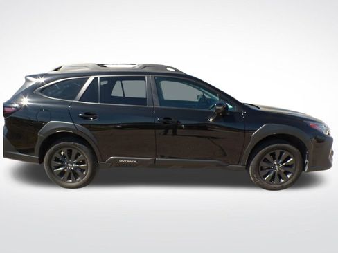 Used 2023 Subaru Outback Onyx Edition AWD/4WD image 6