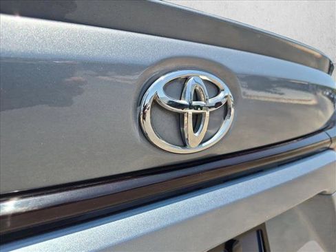 Used 2022 Toyota Corolla SE FWD image 26