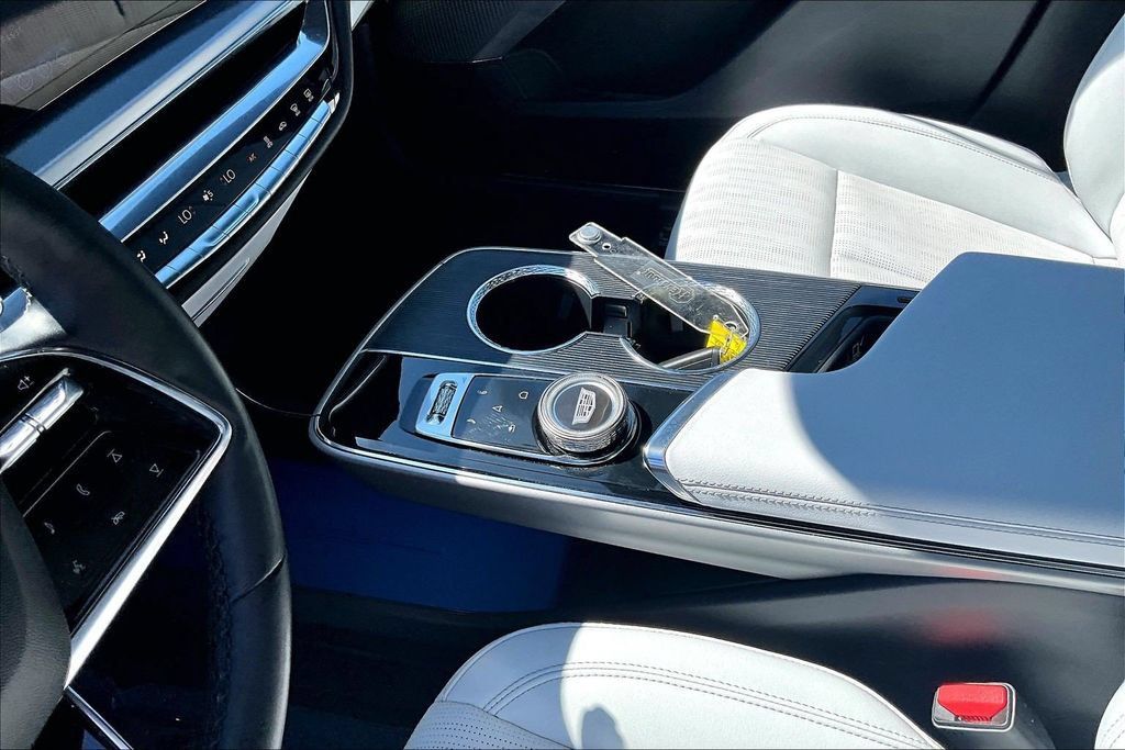 Certified 2024 Cadillac Lyriq Sport AWD/4WD image 18