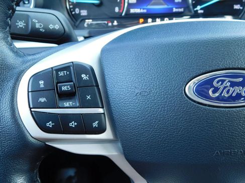 Used 2023 Ford Explorer XLT w/ Equipment Group 202A AWD/4WD image 40
