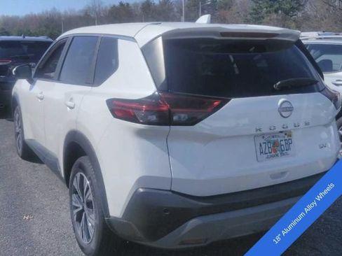 Used 2023 Nissan Rogue SV FWD image 11