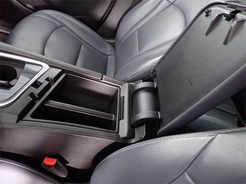 Used 2022 Buick Enclave Essence image 29