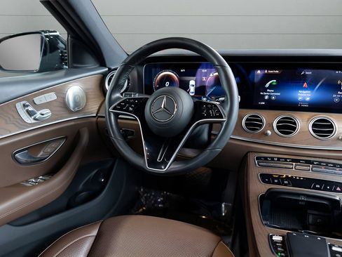 Used 2022 Mercedes-Benz E 450 4MATIC Sedan w/ Driver Assistance Package image 27