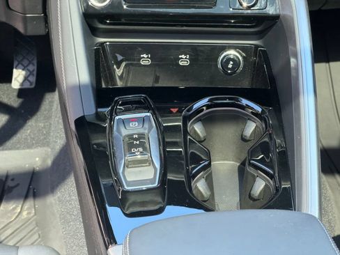Used 2025 Audi Q5 Premium w/ Convenience Package AWD/4WD image 23