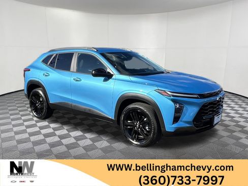 Used 2025 Chevrolet Trax ACTIV w/ Sunroof Package image 1