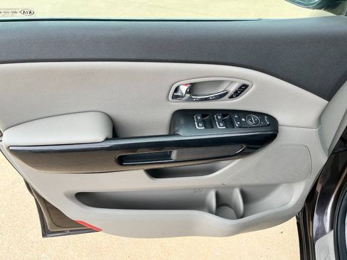 Used 2016 Kia Sedona EX FWD image 8