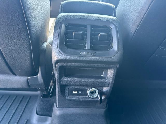 Used 2022 Volkswagen Tiguan SE R-Line FWD image 18