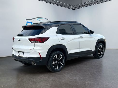 Used 2021 Chevrolet TrailBlazer RS w/ Sun and Liftgate Package image 3