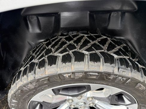 Used 2022 RAM 1500 Limited image 8